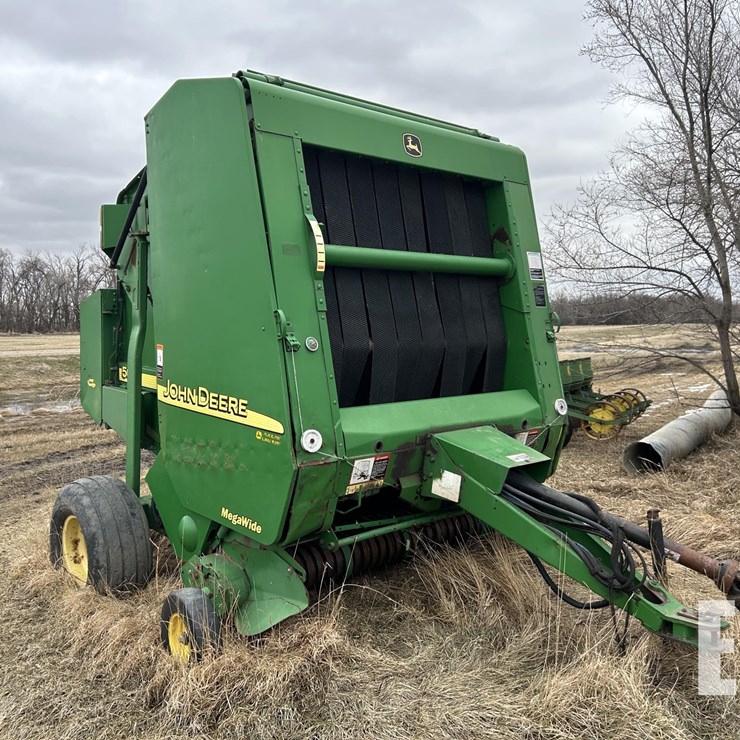 2002 JOHN DEERE 567