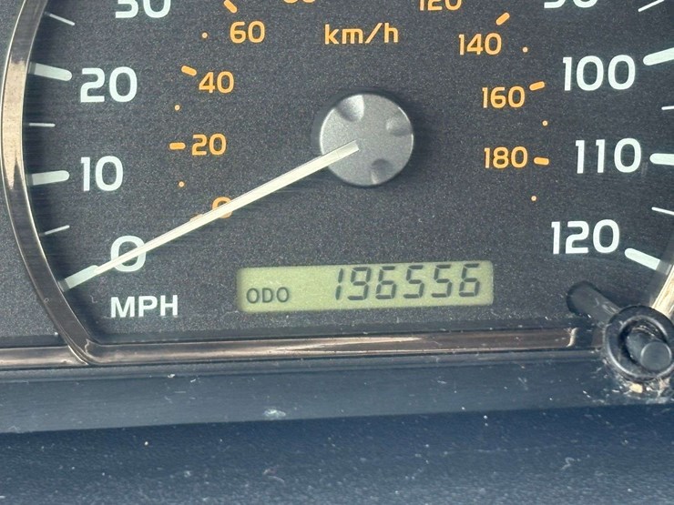 2006-toyota-sequoia-image-28