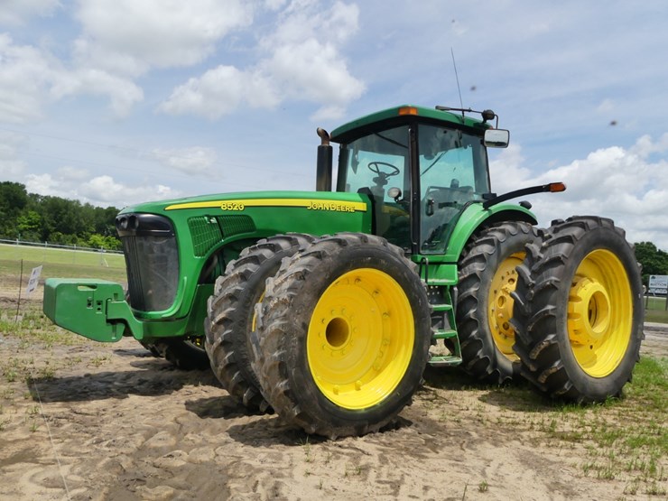 john-deere-8520-image-1