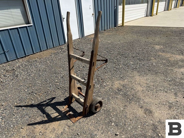 wooden-hand-cart---toppenish,-wa-image-2
