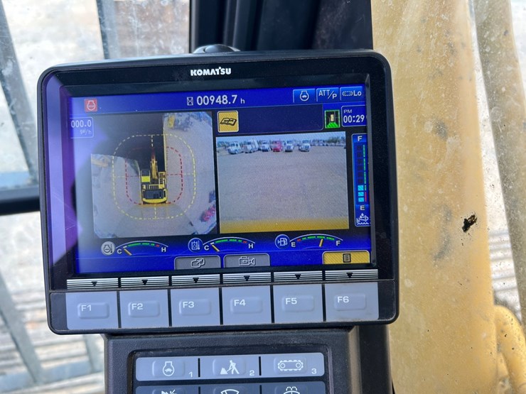 2023-komatsu-pc210-image-50