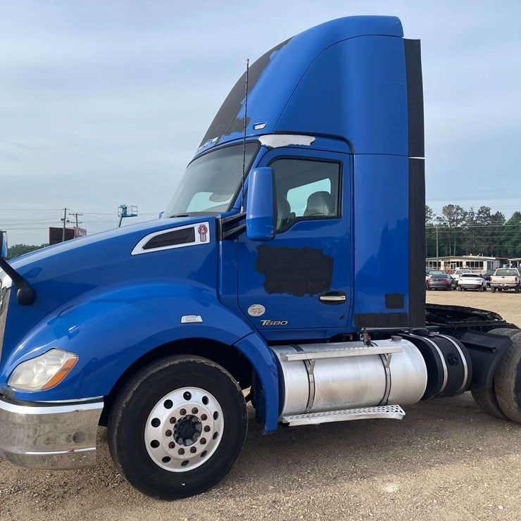 2017 KENWORTH T680