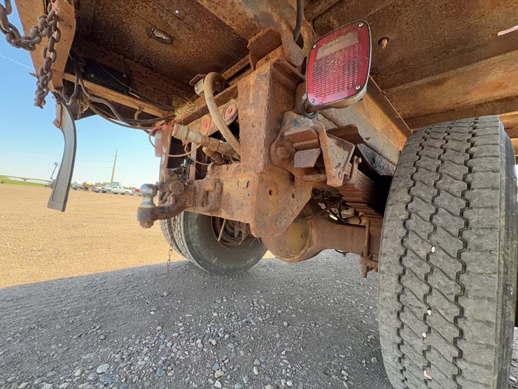 1997-ford-l8000-image-14