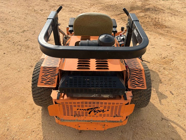 scag-"turf-tiger-2"-72"-zero-turn-lawn-mower-(1,999-hours)-image-6