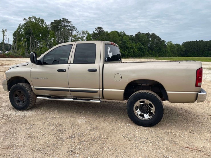 2004-dodge-ram-2500-image-2