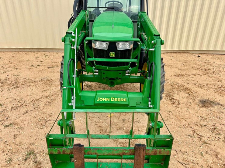 2025-john-deere-5055e-image-15