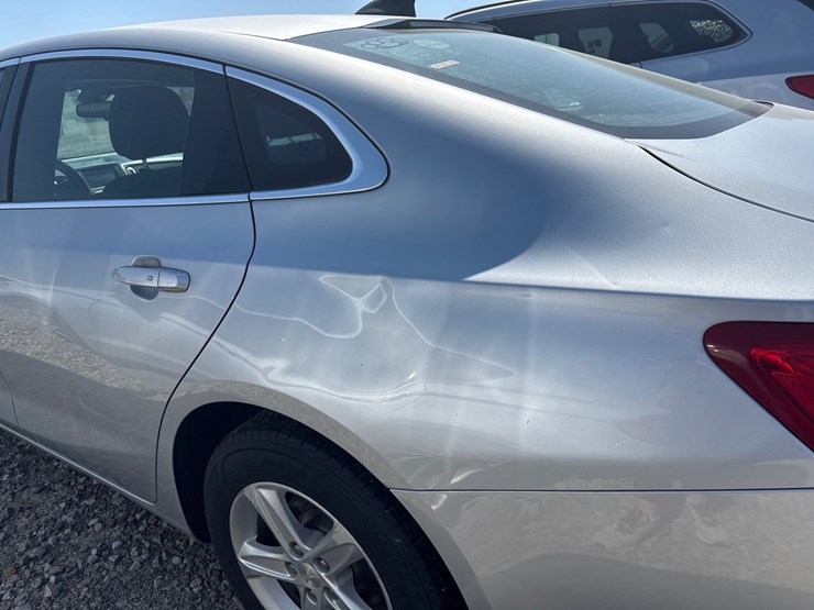 #41116-•-2018-chevrolet-malibu-sedan-1g1zb5st1jf293274-inv#-41116-image-9