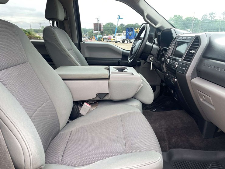2018-ford-f350-image-17