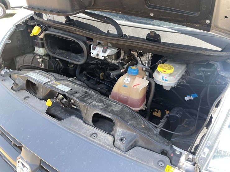 2018-ram-promaster-2500-image-24