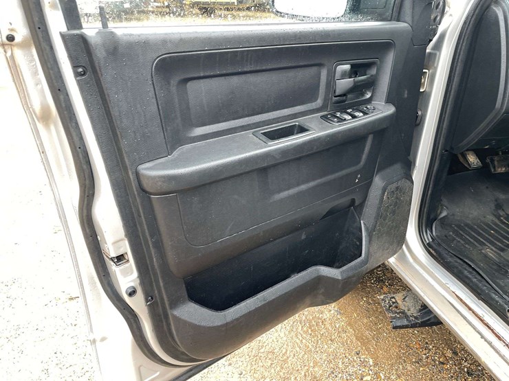 2016-dodge-ram-2500-image-9