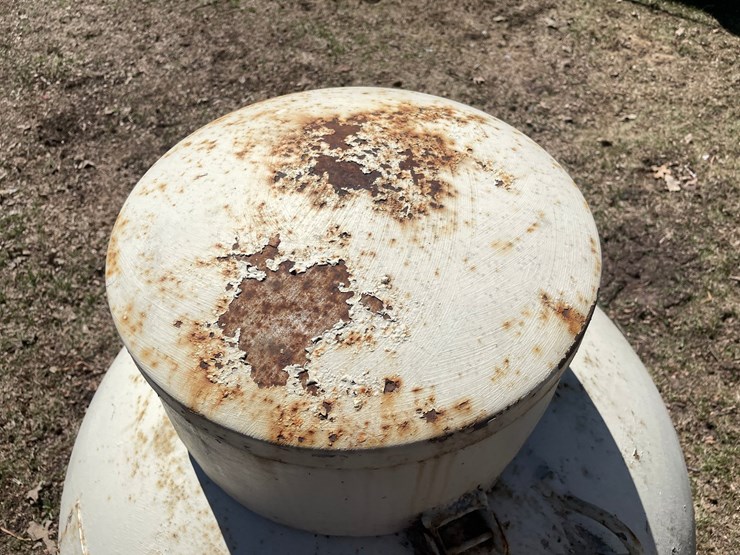 #1889-•-round-propane-tank-image-6