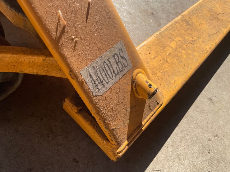 #1816-•-4,400-lbs.-pallet-jack-image-6