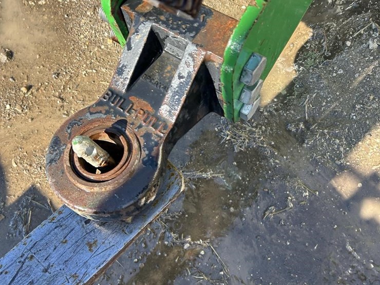 2016-john-deere-l340-image-47