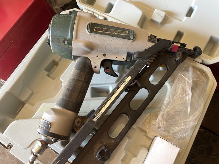 #1834-•-masterforce-pneumatic-finish-nailer-image-10