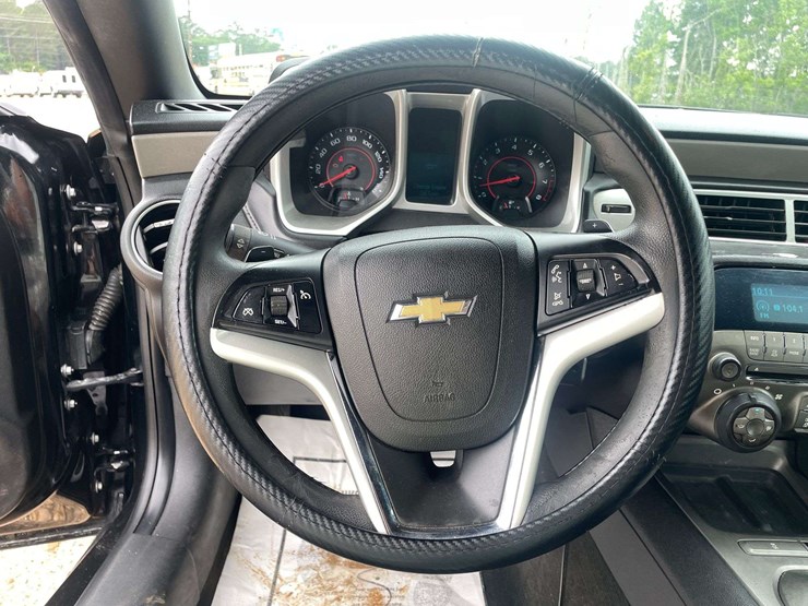 2013-chevrolet-camaro-ls-2-door-coupe-(190,120-miles)-image-12