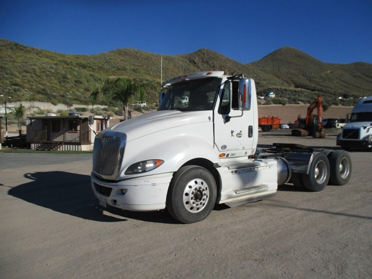 2017-international-prostar-image-1