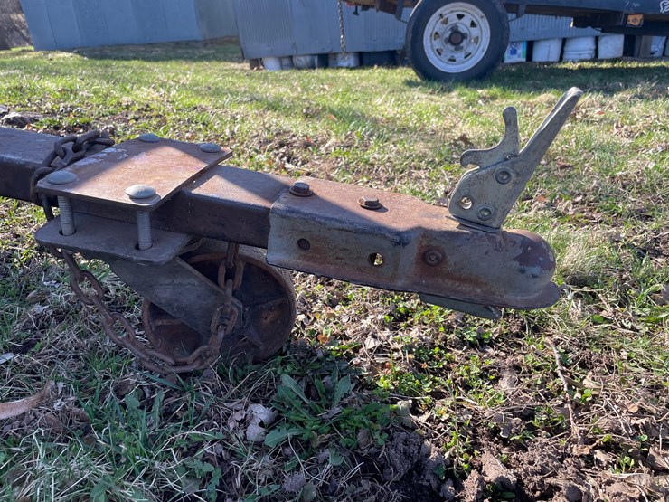 #1809-•-massey-ferguson-metal-lawn-trailer-image-10