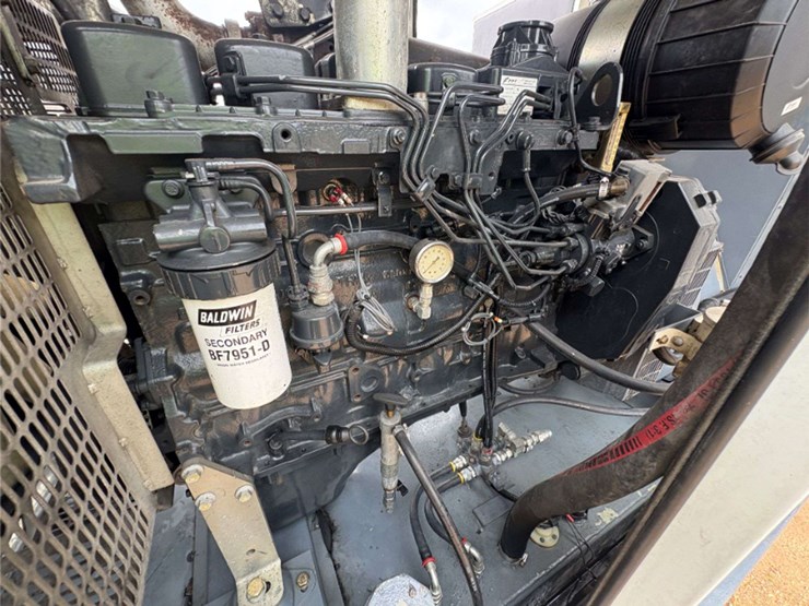 2012-aggreko-143-kw-skid-mounted-generator-image-26