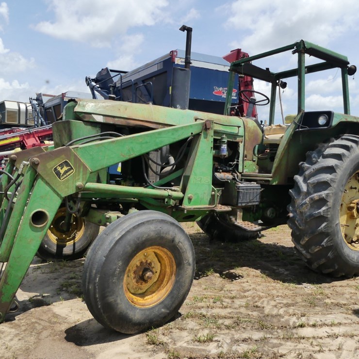JOHN DEERE 4230