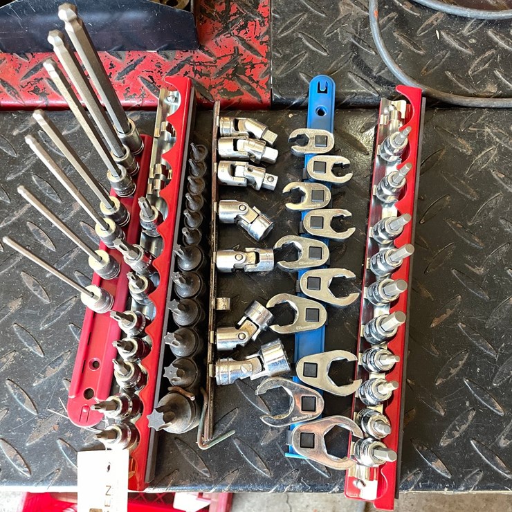 #1839 • Assorted Specialty Sockets
