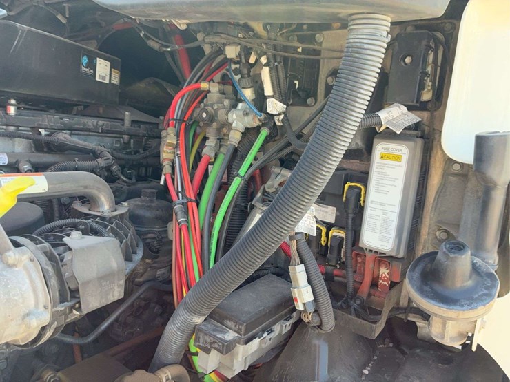 2019-freightliner-cascadia-113-image-45