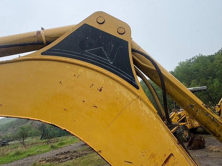 caterpillar-416b-image-19