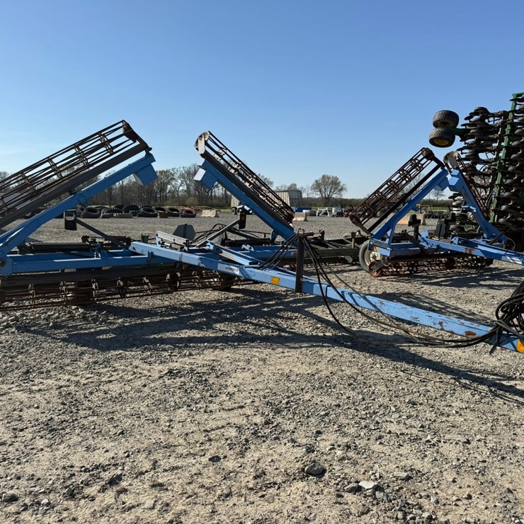 #41925 • DMI 30' Crumbler INV# 41925