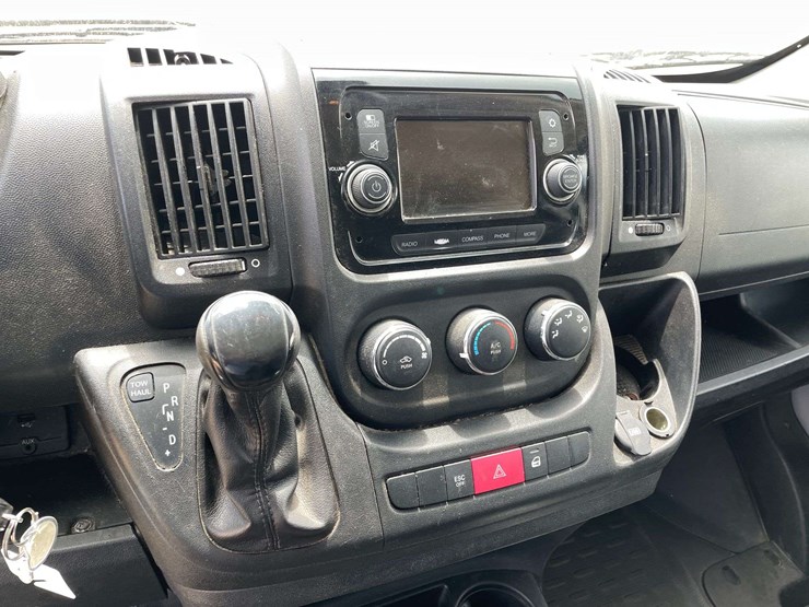 2018-ram-promaster-2500-image-13