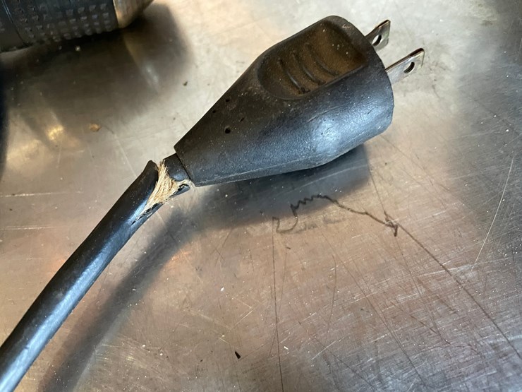 #1855-•-(3)-corded-drills-image-15