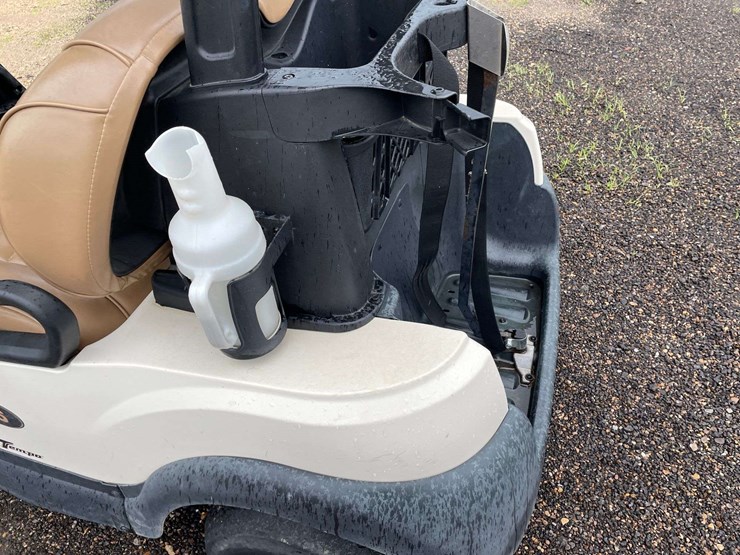 2022-club-car-tempo-2-passenger-48-volt-golf-cart-with-charger-image-11