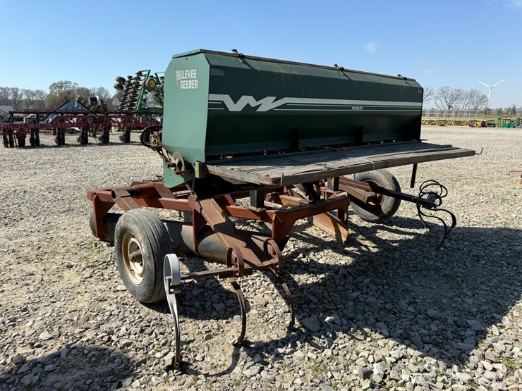 #42750-•-levee-squeezer-w/marliss-levee-seeder-inv#-42750-image-3