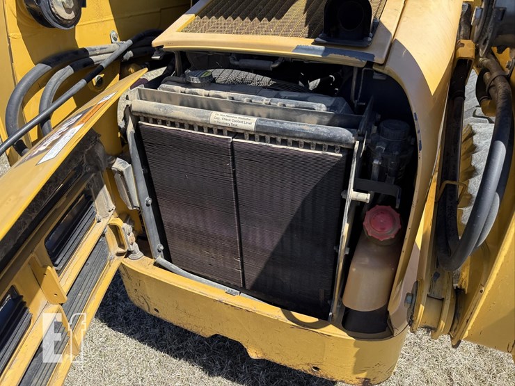 deere-250-image-28