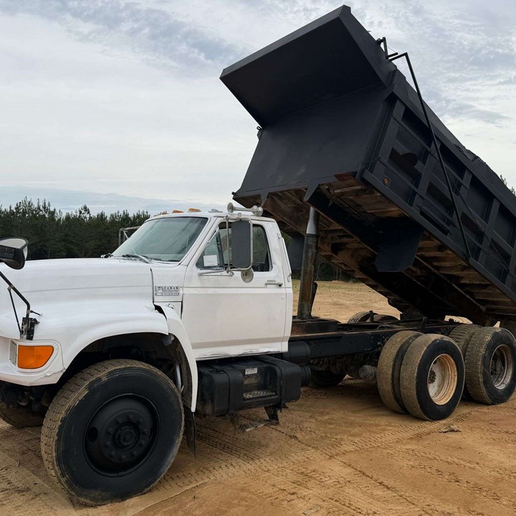 1990 FORD F900