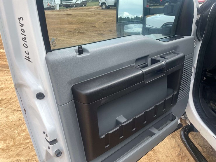 2015-ford-f350-image-9