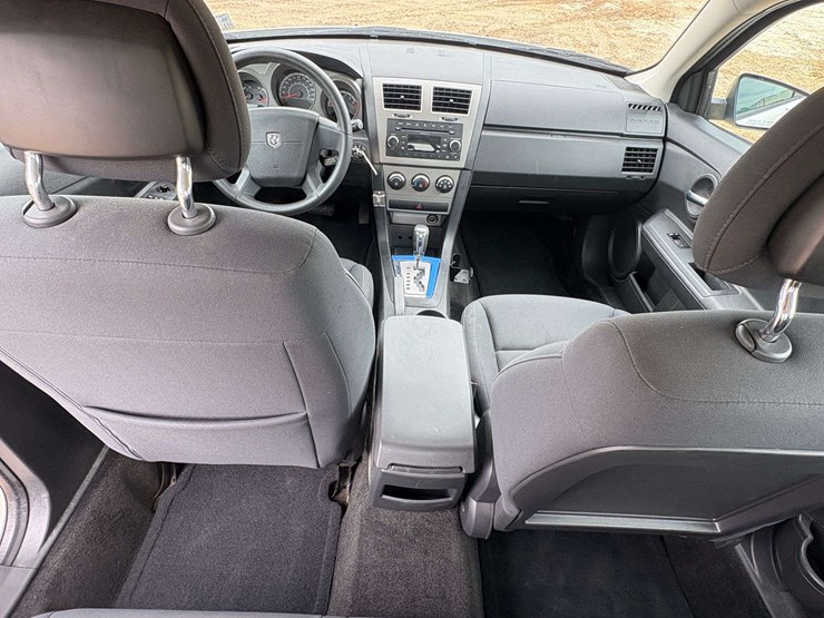 2010-dodge-avenger-4-door-sedan-(92,998-miles)-image-23