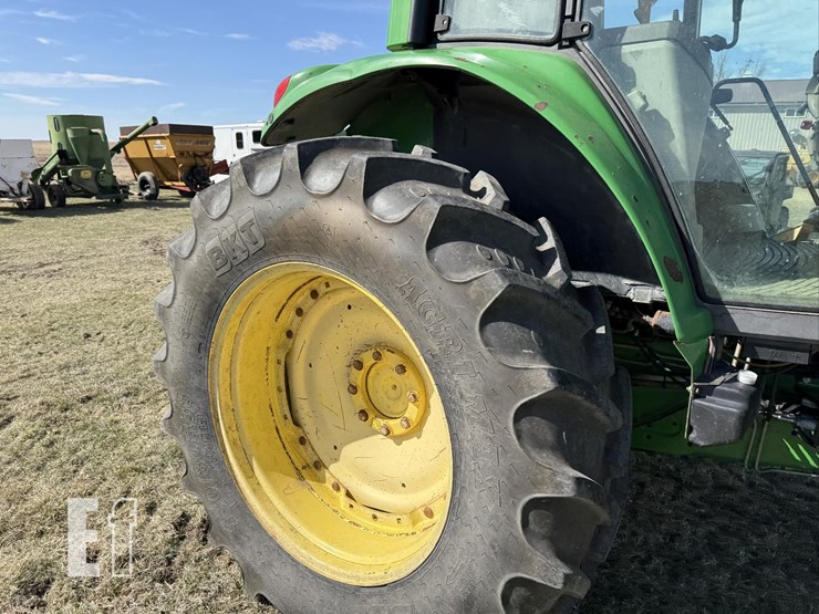 2005-john-deere-7420-image-38