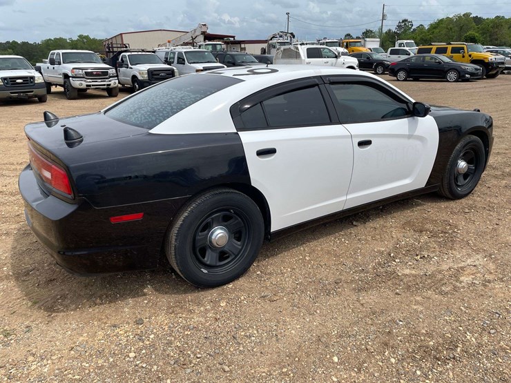 2014-dodge-charger-4-door-police-sedan-(133,562-miles)-image-3
