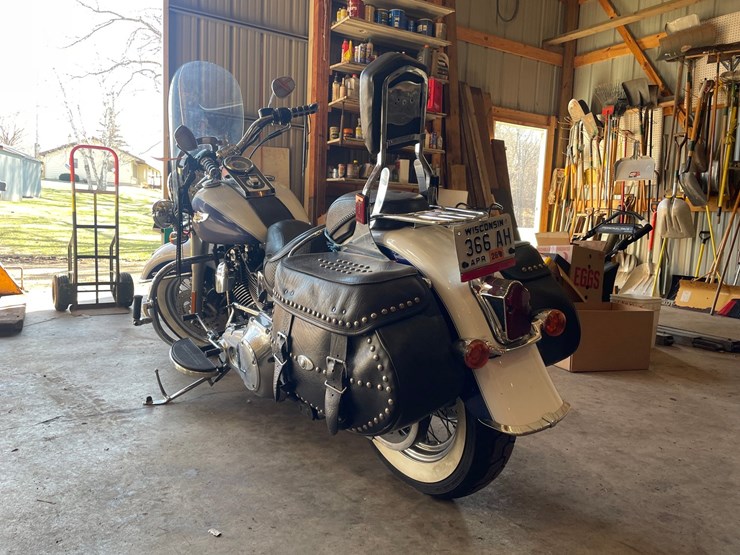 #1805-•-2005-harley-davidson-softail-motorcycle-(has-wi-title)-image-3