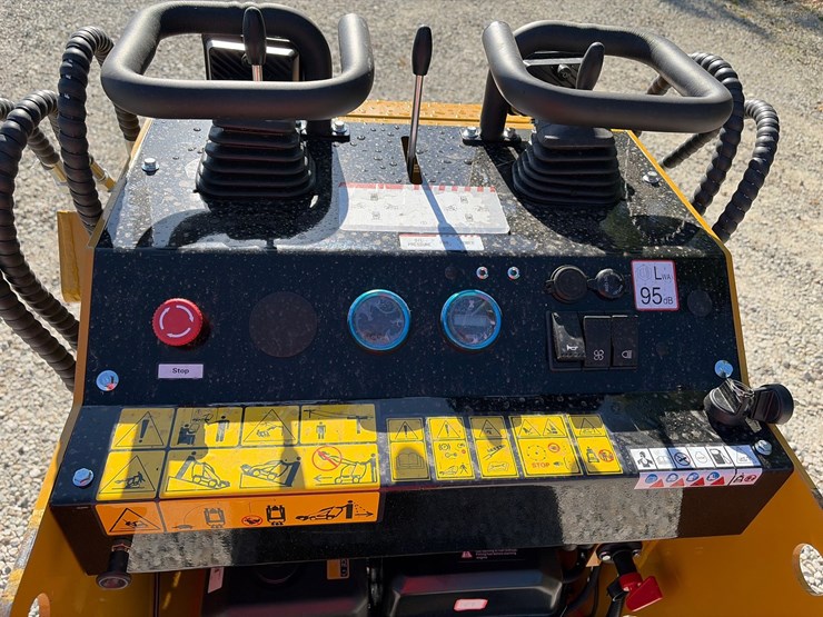 #225-•-unused-agt-mx-mrt14-mini-skid-steer-loader-image-6