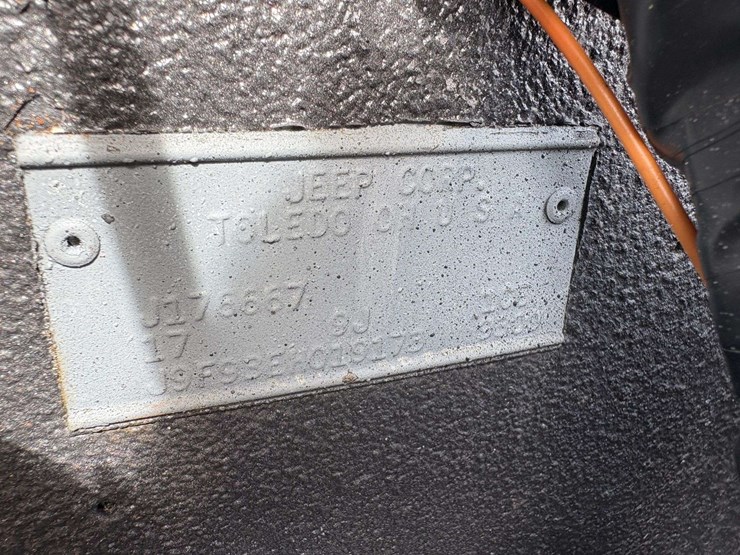 1979-jeep-cj7-2-door-w/-bikini-top-image-40