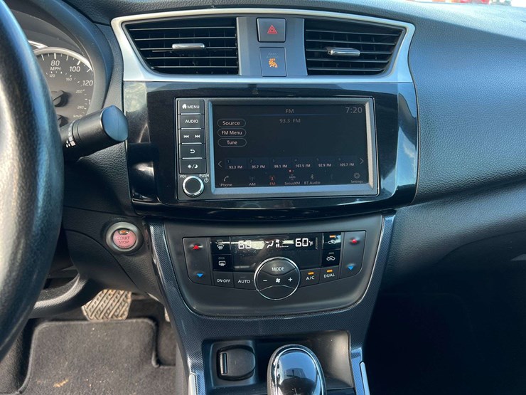 2019-nissan-sentra-sr-image-32