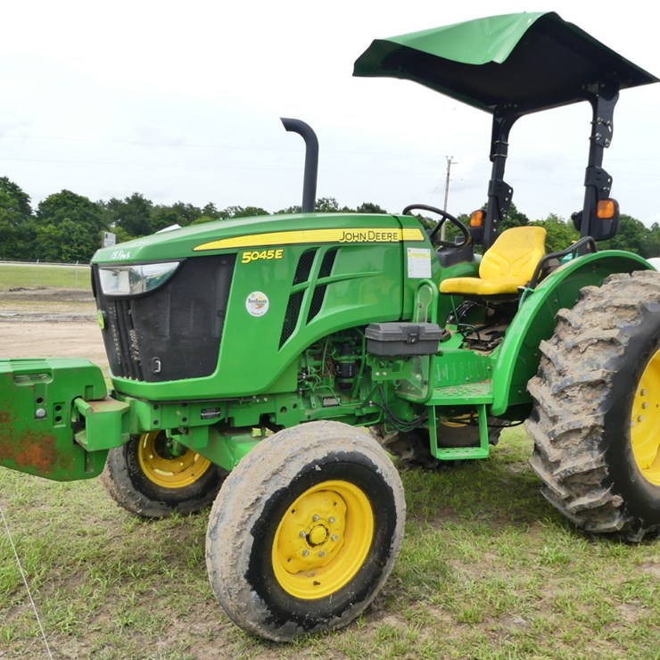 JOHN DEERE 5045E