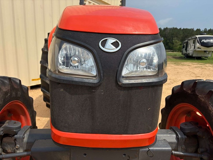 2013-kubota-m7040-image-8