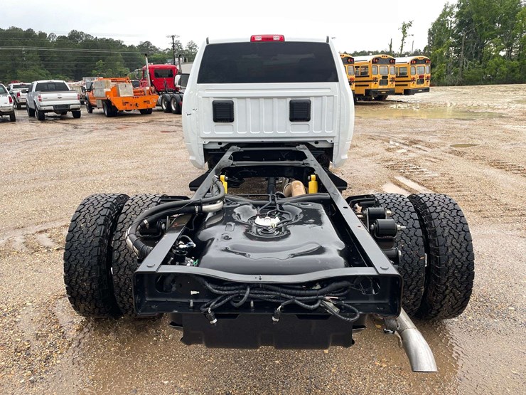 2020-dodge-ram-3500-image-6