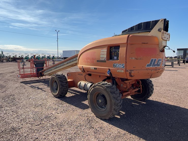 2000-jlg-600s-image-7