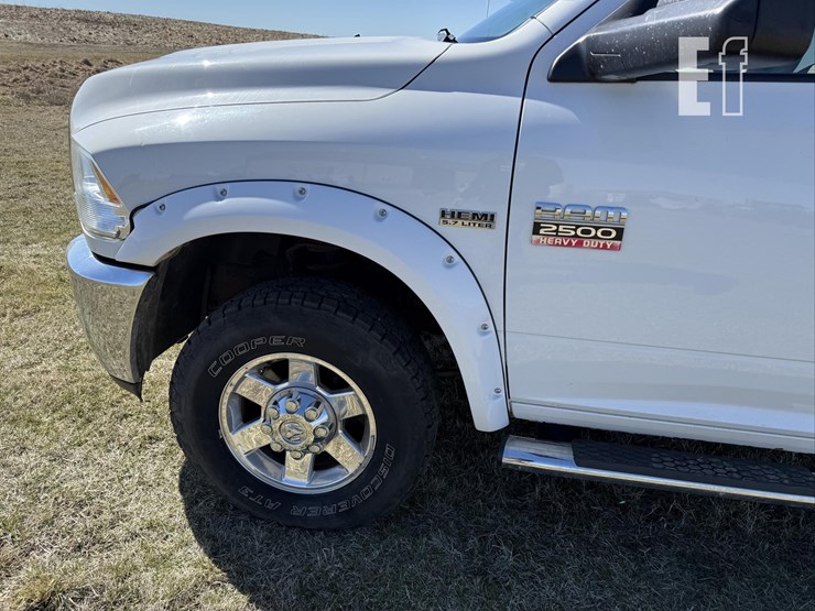 2011-ram-2500-big-horn-image-10
