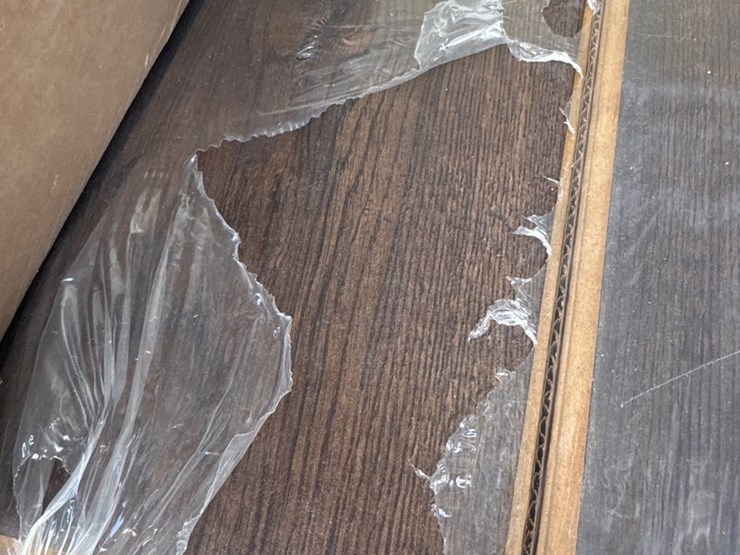 #712-•-60.-boxes-of-new-unused-flooring.-1209ft.².-mohawk.-product-is-outlast-java-scraped-oak-image-2