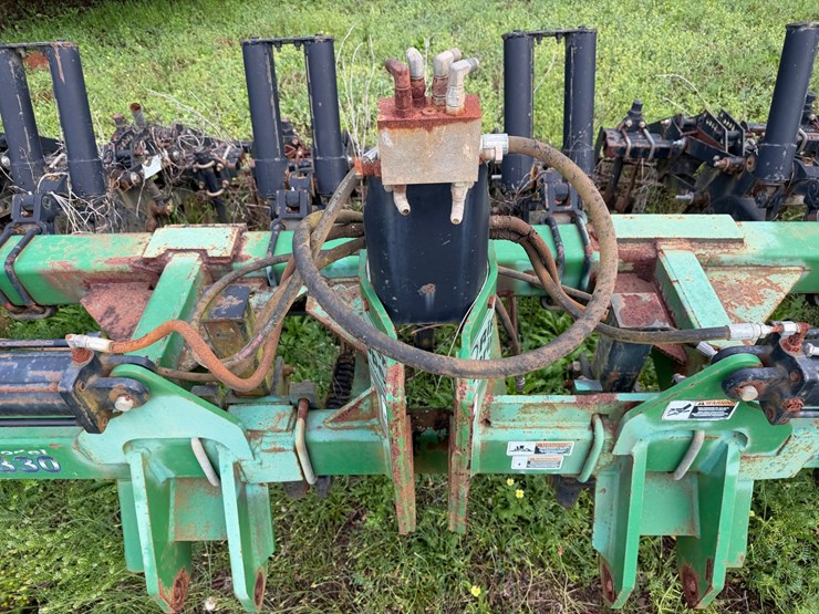 #504-•-unverferth,-model-330---12-row-ripper/stripper-tiller-image-11