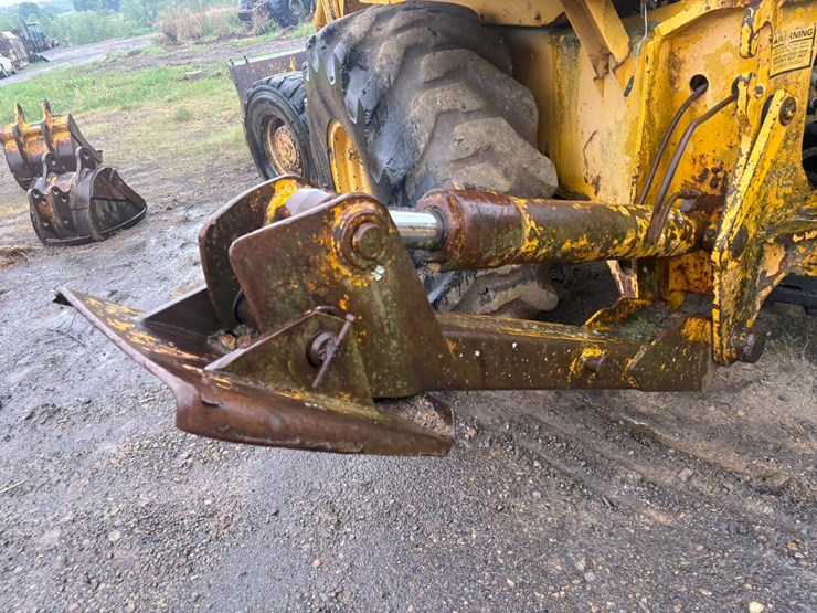#23986-•-inop-jcb-4x4-backhoe-loader-image-19