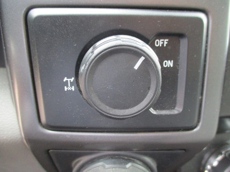 2019-ford-f150-xlt-image-11